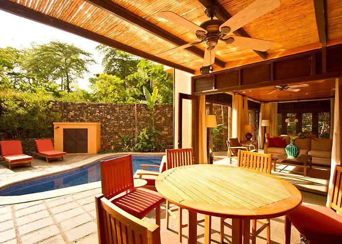 Jet Luxury At Langosta & Villa *