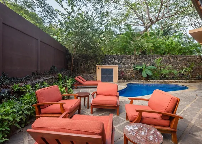 Jet Luxury At Langosta & Villa *