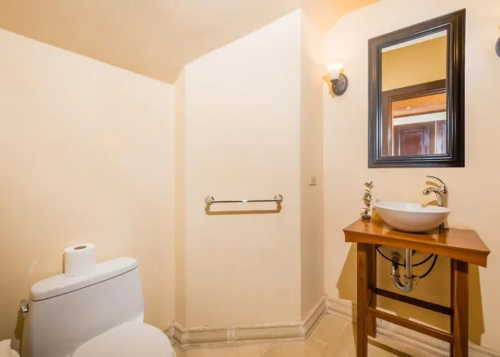 Jet Luxury At Langosta & Villa *